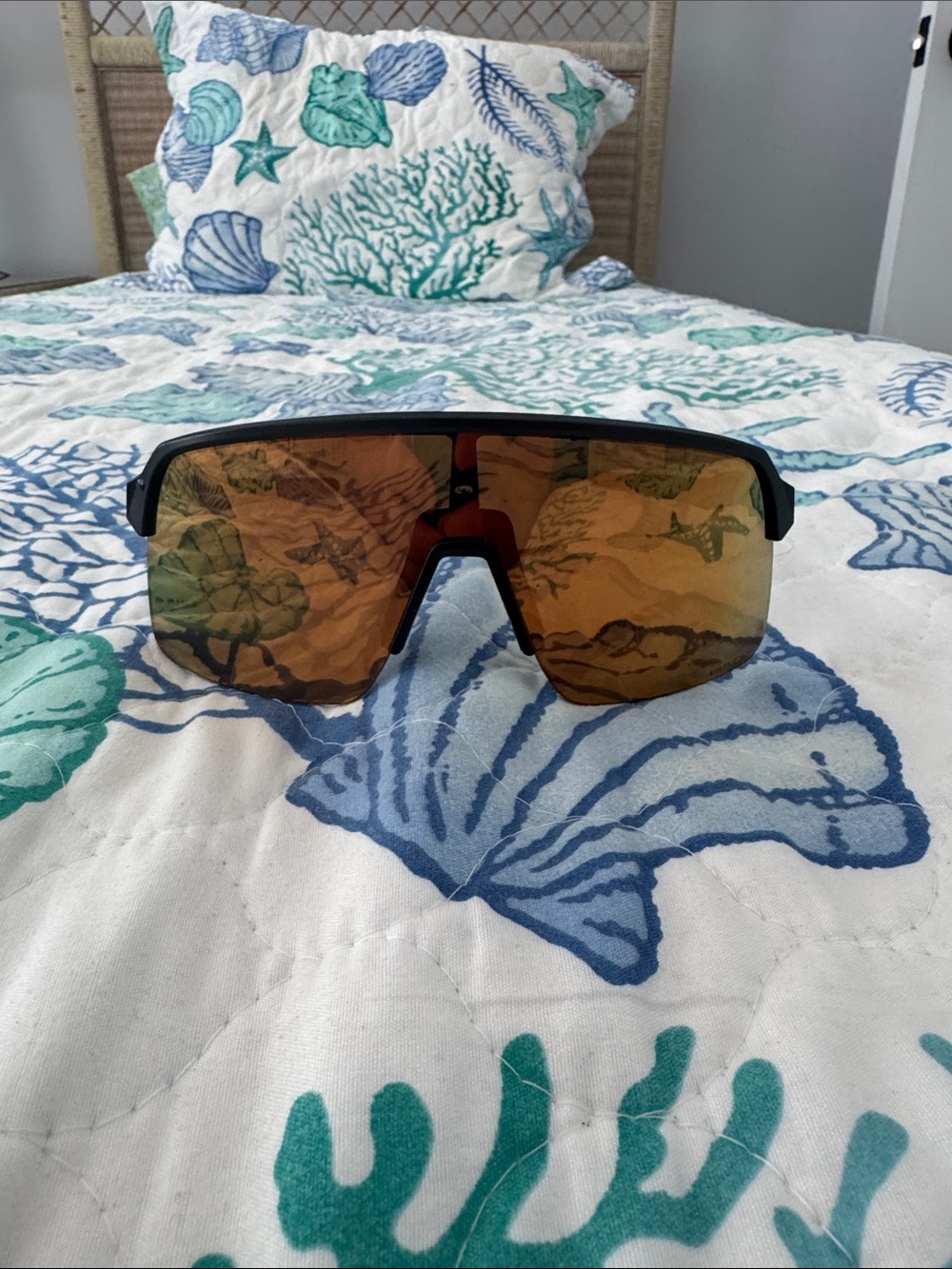 Oakley Men’s Sutro Lite (Low Bridge Fit) Prizm 24k lenses